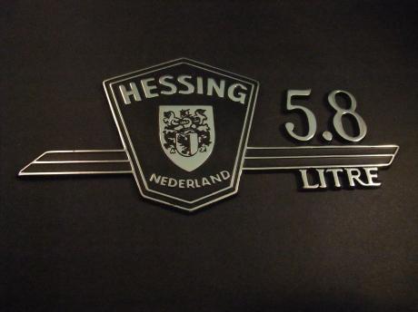 Hessing 5.8 lite Litre ( Mustang Cobra R 5.8  litre) embleem. Hessing Nederland  gold als verkoper langs de A2 van de meest exclusieve automerken, waaronder Maserati, Rolls Royce, Lamborghini en Bentley